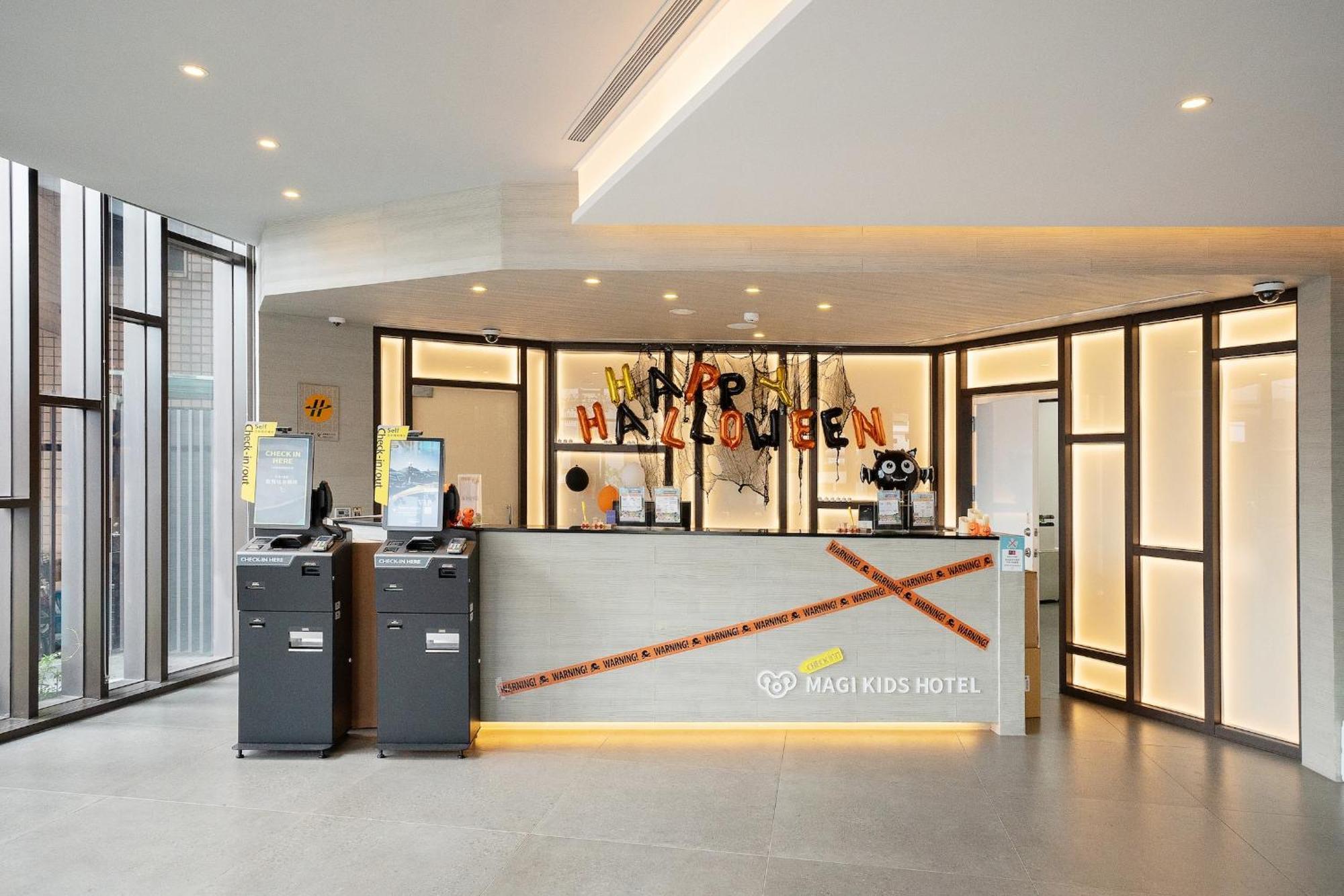 Check Inn Magi Kids Hotel Luodong Exterior photo