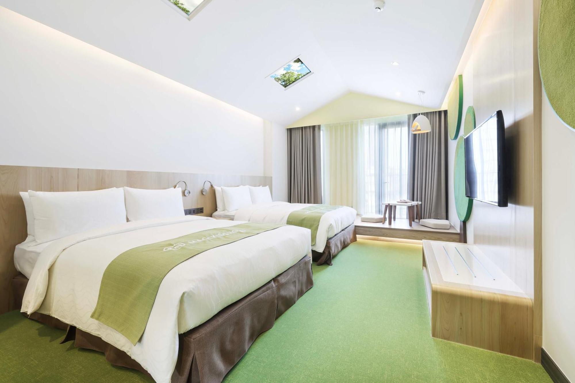Check Inn Magi Kids Hotel Luodong Exterior photo